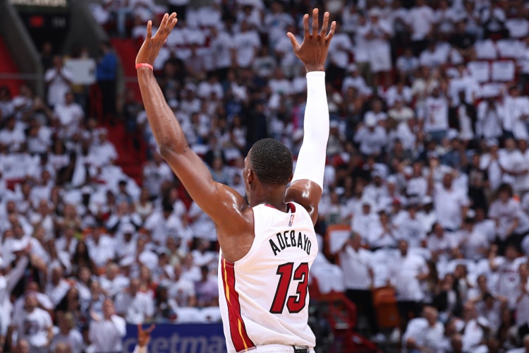 世界杯直播app安装-韦德:人们想象中的83分该是暴扣&干拔&各种高难度 而不是43罚球