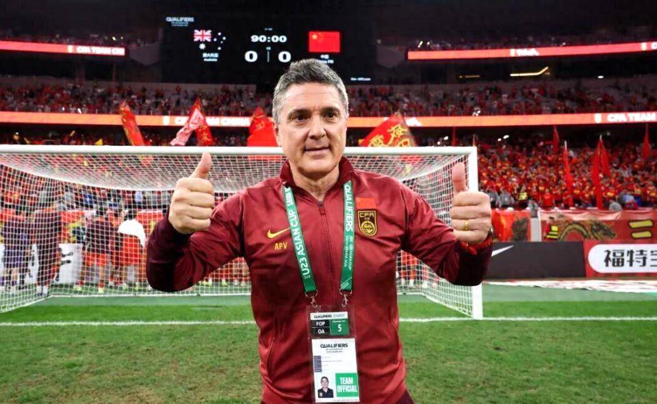 世界杯官网入口-U23国足加油！李昊加油！决赛23点对阵日本，安东尼奥将派何阵容