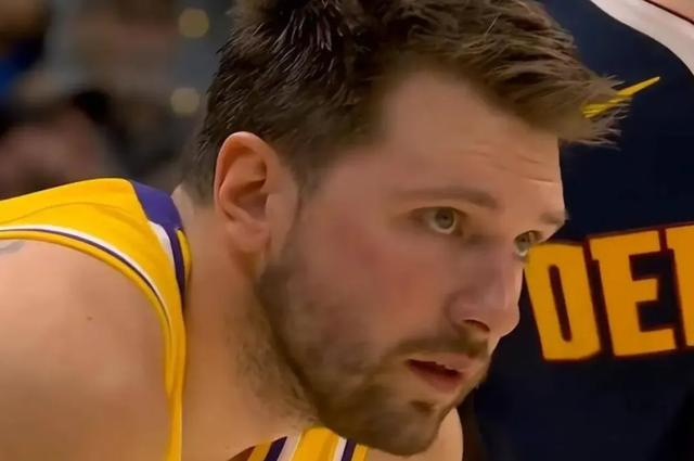 世界杯安装教程-第3了!西部第3了!你还真别说,湖人真是强队!人家真三巨|东契奇|奥斯汀·里夫斯|洛杉矶湖人队|卢卡-东契奇|丹佛掘金队_新浪体育_新浪新闻