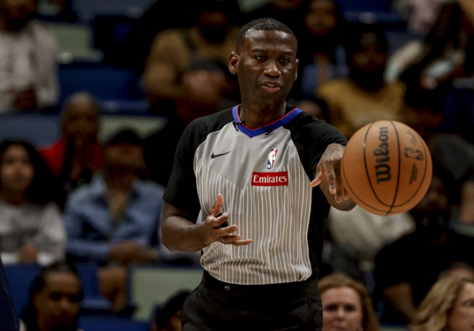 世界杯安装教程-NBA官方罚单:罗宾逊丹尼尔斯冲突各罚5万和2.5万 均无需禁赛
